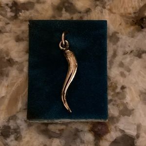 Vintage New 1980s gold plated Italian horn 1 inch